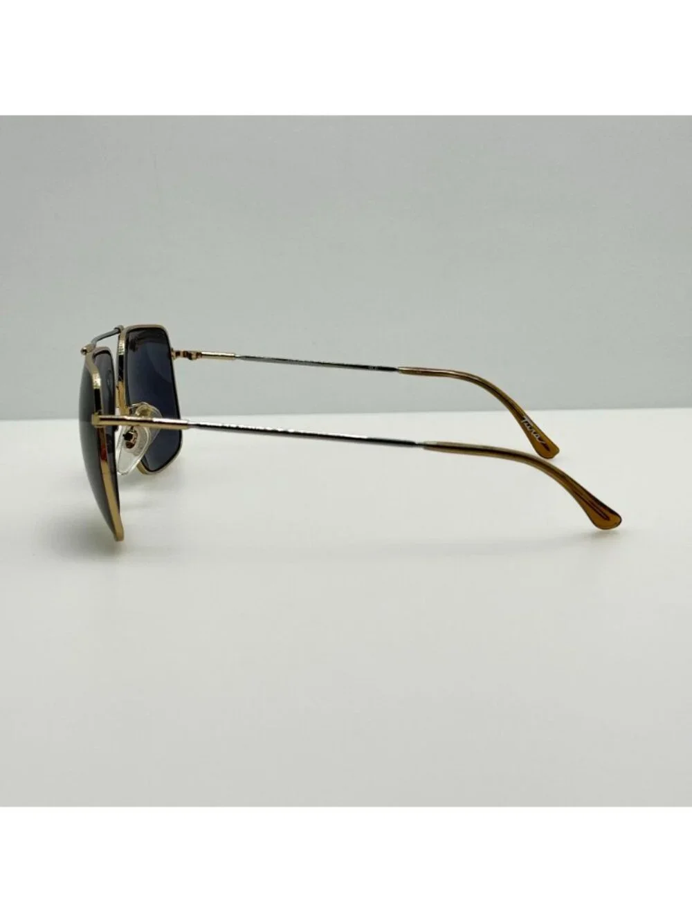 Tura Sunglasses 870 GLD Japan Vintage Retro 58-18-143